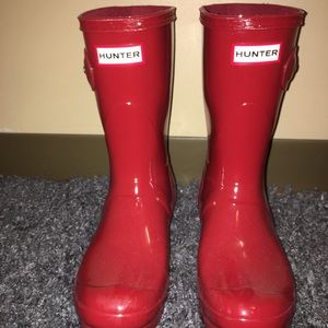 Hunter rain boots original short gloss red size 7
